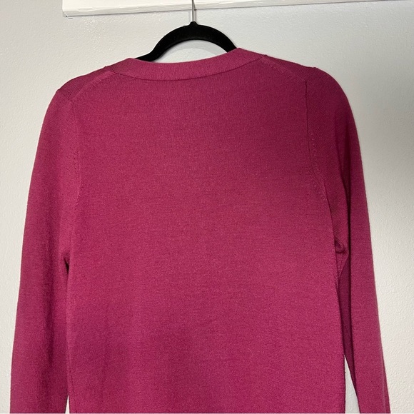 Ann Taylor Deep Pink Merino Wool  Cardigan Sweater Size Medium Flaw - Picture 7 of 10